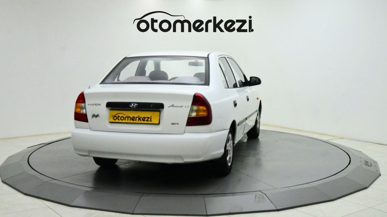HYUNDAI ACCENT 10